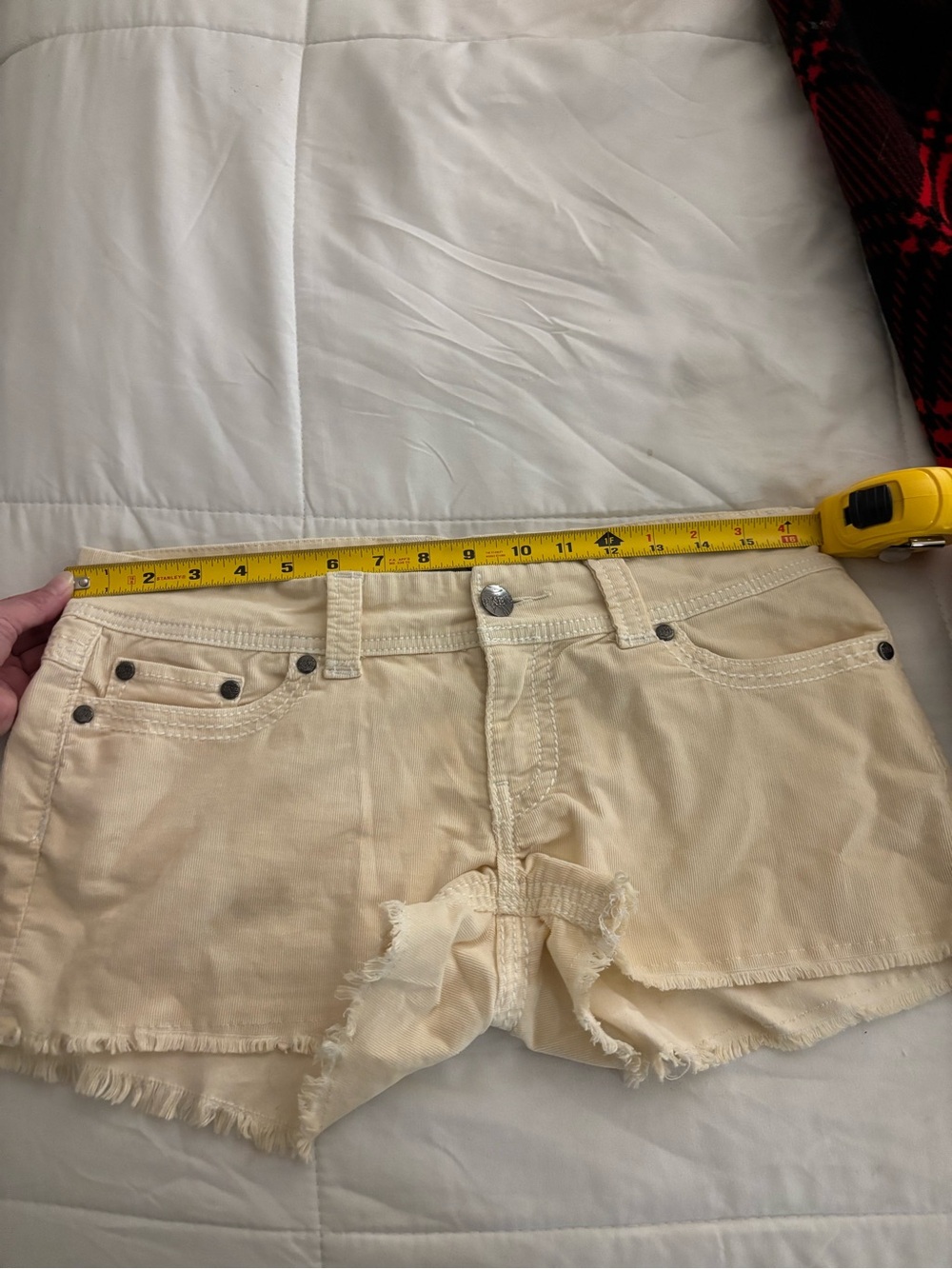 BKE Stella Cream Corduroy Shorts - Picture 4 of 5